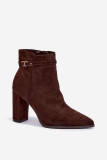 Stiefelette mit Blockabsatz und dekorativem Riemen, braun