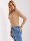 Brauner figurbetonter Pullover mit Rollkragen