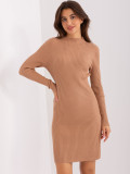 Braunes enges Strickkleid