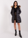 Schwarze Wintersteppjacke mit Fell