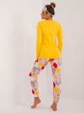 Gelbes Pyjama mit langen Ärmeln