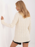 Eleganter ecru Pullover mit langen Ärmeln