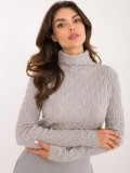 Grauer Pullover mit Rollkragen