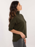 Stylischer khaki Pullover mit Rollkragen