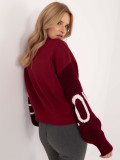 Stylischer roter Pullover