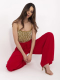 Stylische rote Hose