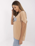 Stylisches T-Shirt mit kurzen Ärmeln in Camel-Farbe