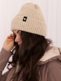Beige Wintermütze mit Applikation