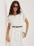 Elegantes weißes Midi-Kleid mit Gürtel