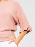Eleganter rosafarbener Pullover mit 3/4-Ärmeln und Volant