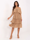 Elegantes ausgestelltes Kleid in Camel-Farbe