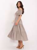 Beige ausgestellte Kleid mit kurzen Ärmeln