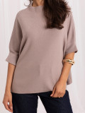 Beiger Pullover mit Applikation und Stehkragen