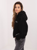 Kurze schwarze Kapuzen-Sweatjacke mit Reißverschluss