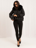 Schwarze gesteppte Winterjacke mit Stehkragen
