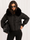 Schwarze gesteppte Winterjacke mit Stehkragen