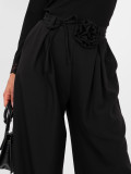 Elegante schwarze Wide-Leg-Hose mit hohem Bund und Gürtel