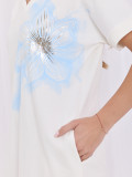 Weißes Sommerkleid mit Print und Taschen