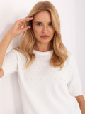 Eleganter ecru Pullover mit Applikation