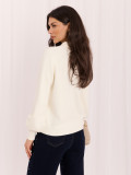 Eleganter Ecru-Pullover mit Kragen und Knöpfen
