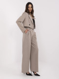 Damen-Komplettset in Beige mit Blazer und weiter Hose