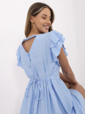 Ausgestellte Sommerkleid in hellblau