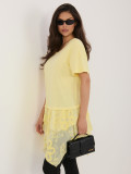 Gelbe Baumwollbluse mit Volant und Stickerei