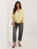 Gelbe Bluse mit V-Ausschnitt und kurzen Ärmeln
