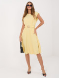 Gelbes ausgestelltes Midi-Kleid mit Gürtel