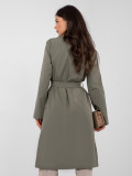 Eleganter khakifarbener Trenchcoat mit Gürtel und Futter