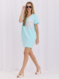 Mintgrünes Sommerkleid mit Print und Taschen