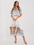 Weiß-blaues Hemdblusenkleid mit Stickerei und Gürtel, midi