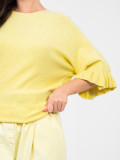 Eleganter gelber Pullover mit 3/4-Ärmeln und Volant