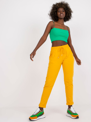Sportliche Hose in leuchtendem Orange