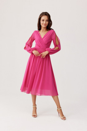 Ausgestelltes Kleid mit Wickelausschnitt und langen Ärmeln in Amaranth