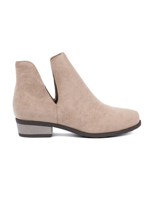 Beige Stiefeletten mit Ausschnitten