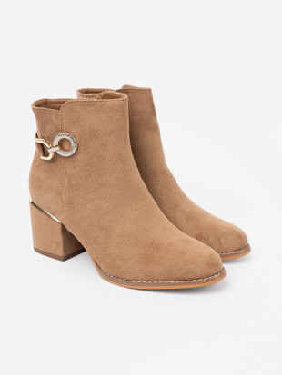 Stylische Stiefeletten in hellbraun mit goldenen Details