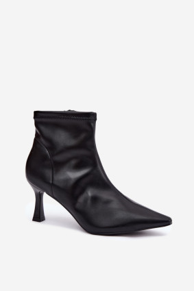 Schwarze Stiefelette mit schlankem Absatz aus Kunstleder