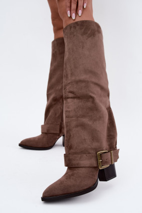 Stiefel mit Blockabsatz, umgeschlagenem Schaft und Schnalle, beige