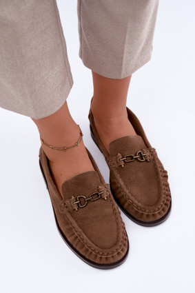 Veloursleder-Mokassin mit Raffung und Zierde, beige