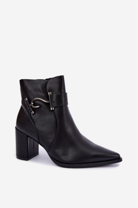 Gefütterte Stiefelette mit Blockabsatz und Zierde, schwarz