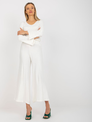 Ecru weite Strickhose mit hohem Bund