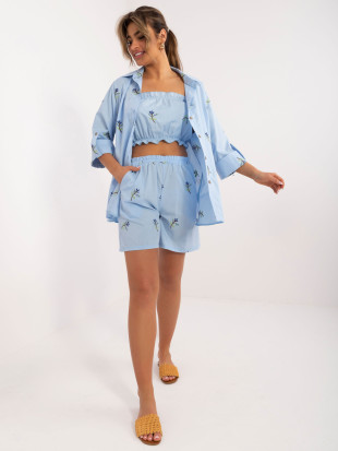 Stylisches Set in hellem Blau