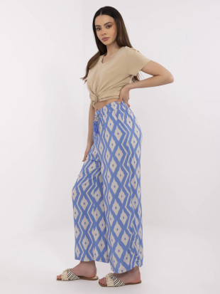 Blaue weite Hose mit geometrischem Muster