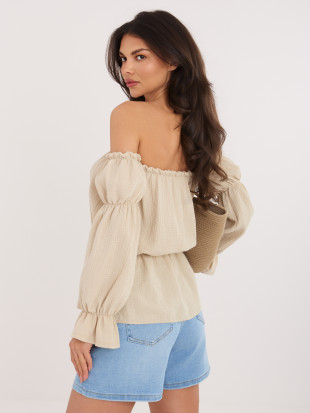Beigefarbene Bluse mit Carmen-Ausschnitt