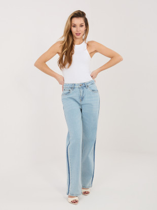 Damen-Jeans in Hellblau mit geradem Bein